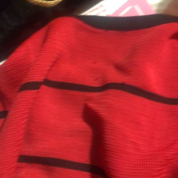 Cach’e 2 piece red and black sweater set size medium - Picture 11 of 11
